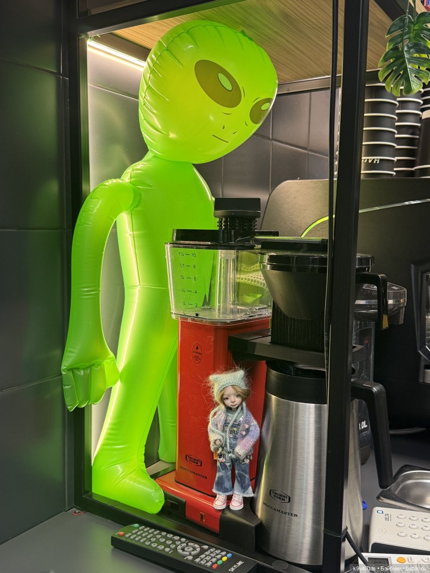 "Инопланетный" ноябрь, прогулка Фрейи в Москве