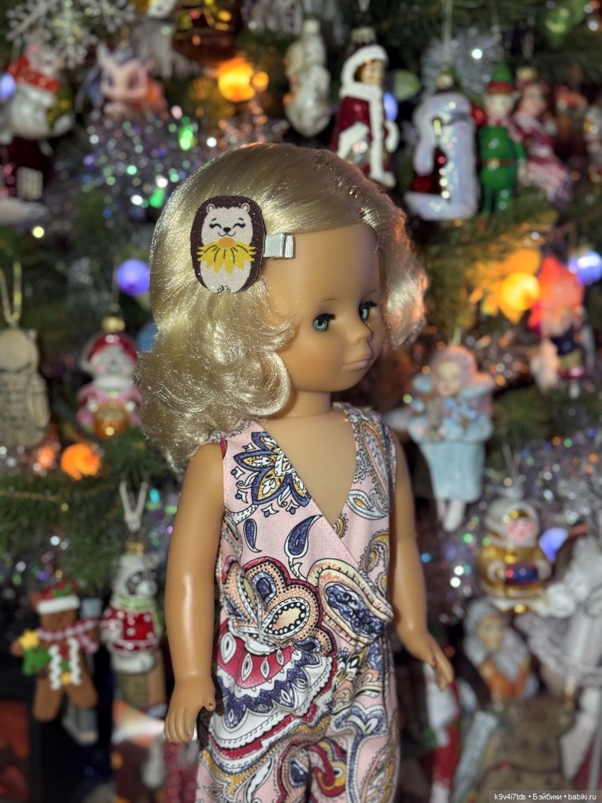 Брижит у новогодней ёлочки | Бэйбики Брижит у новогодней ёлочки (фото 3)