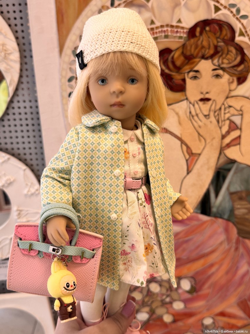 На Вернисаже, заключительная часть