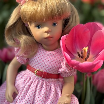 Девочки, с 8 Марта!