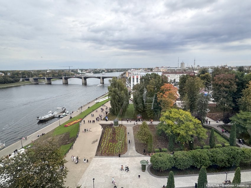Прогулка Жу и Киры в ГорСаду