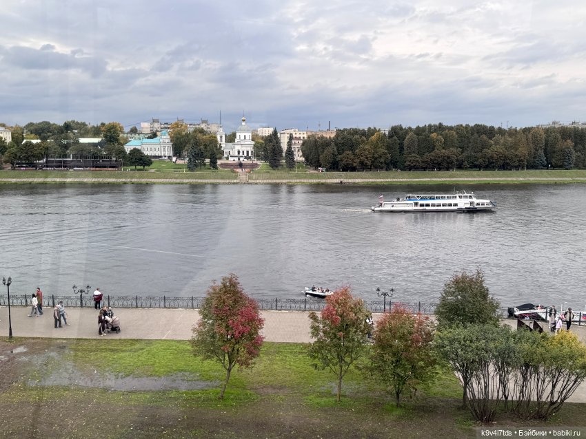 Прогулка Жу и Киры в ГорСаду