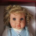 Так грустно бывает иногда, даже в кукольном мире..