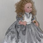 Необыкновенно красивая девушка Harvest Ball, Lee Middleton