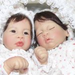 Чудо малыши в детской колясочке..  Artista Charisma Doll