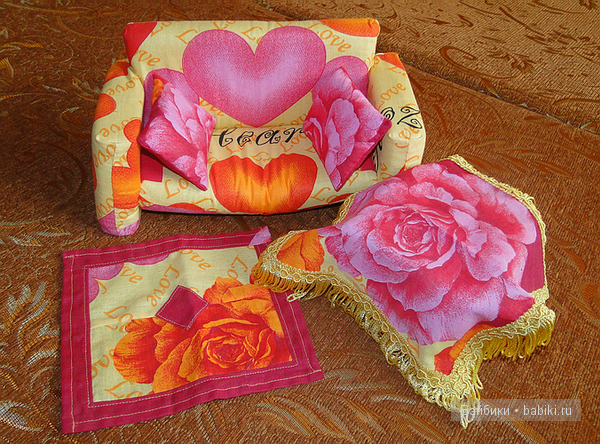 диванчик кукольный от NataliSor