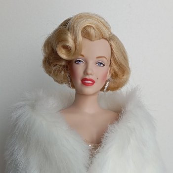 Душечка для президента или поющая Монро