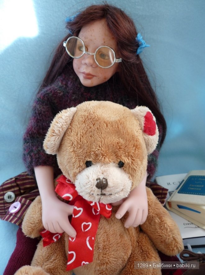 Среди других играющих детей она напоминает лягушонка... Кукла Sandi McAslan (фото 3)