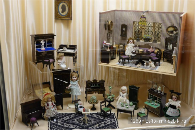 Работы Бранки Шарли (Branka Schärli) в Музее антикварных кукол в Париже