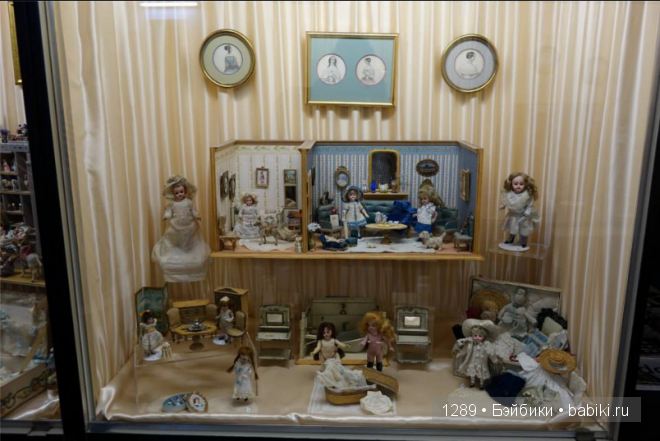 Работы Бранки Шарли (Branka Schärli) в Музее антикварных кукол в Париже