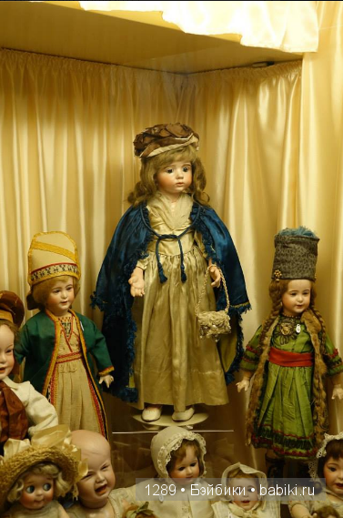 Работы Бранки Шарли (Branka Schärli) в Музее антикварных кукол в Париже