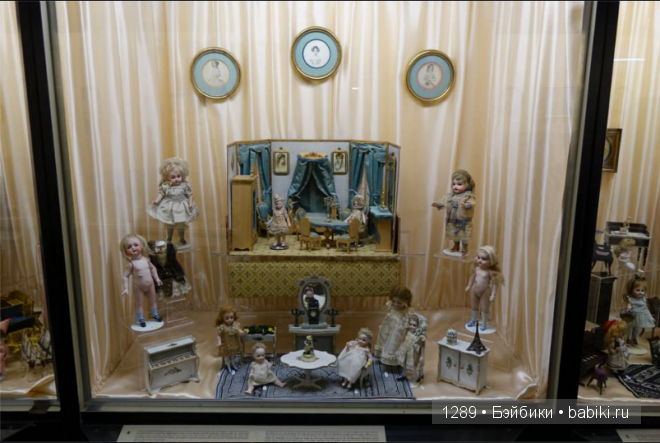 Работы Бранки Шарли (Branka Schärli) в Музее антикварных кукол в Париже