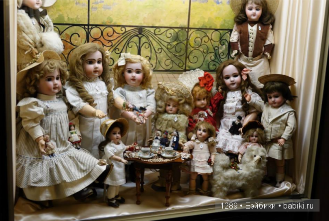 Работы Бранки Шарли (Branka Schärli) в Музее антикварных кукол в Париже