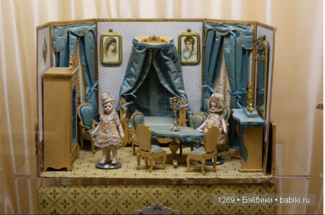 Работы Бранки Шарли (Branka Schärli) в Музее антикварных кукол в Париже