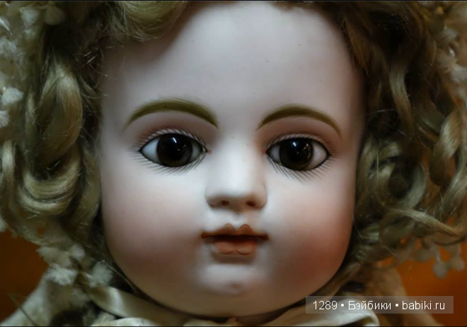 Работы Бранки Шарли (Branka Schärli) в Музее антикварных кукол в Париже