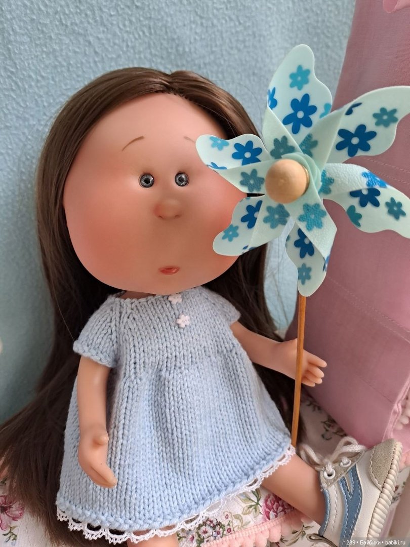 Вязаное платье для куклы Mia от Nines d’Onil (фото 4)
