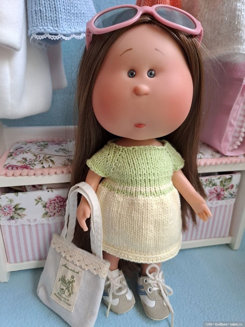 Вязаное платье для куклы Mia от Nines d’Onil (фото 7)