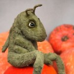 Кузнечик ВиктОр. Авторская игрушка Татьяны Матляк