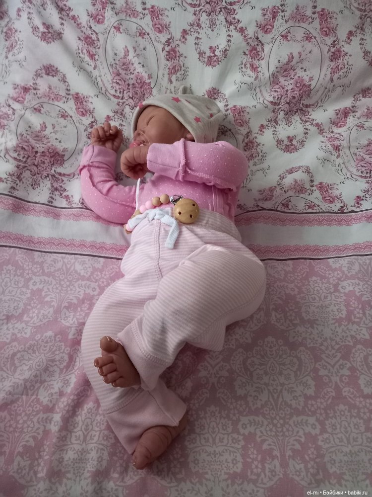 Добро пожаловать домой, дорогая Эмили! Куколка Ashton Drake от Linda Webb