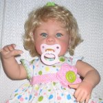 Веселая малышка от Ashton Drake