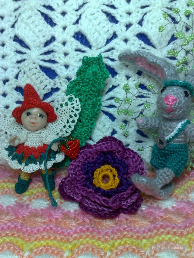 земляника и кролик