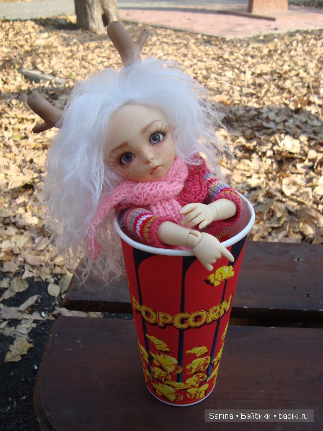 Погожий осенний денечек. Лялькина прогулка