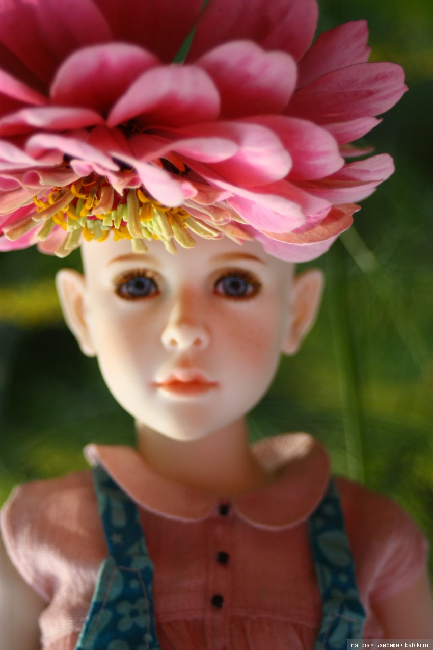 Ах этот сад - цветы, цветы, цветы. Прогулки Робины в саду