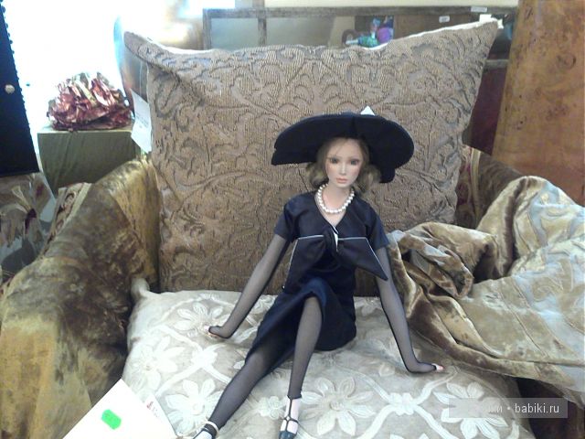 Фарфоровые куклы в Сити-Молл