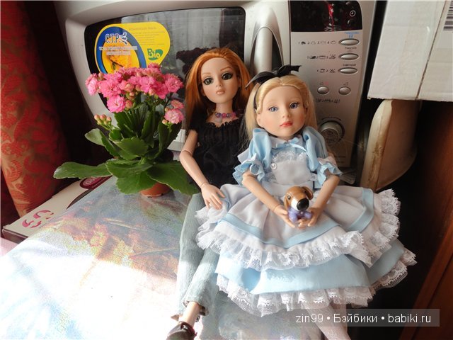 Амбер Ellowyne и Алиса Curiouser от Тоннера