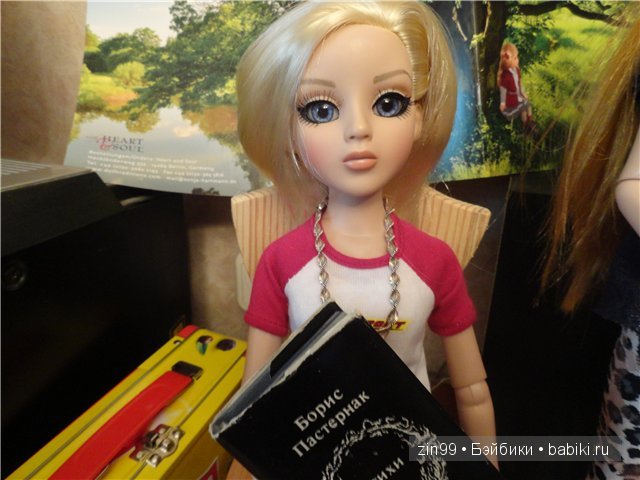 Essential Amber Collection от Robert Tonner 2012 года,и язык цветов