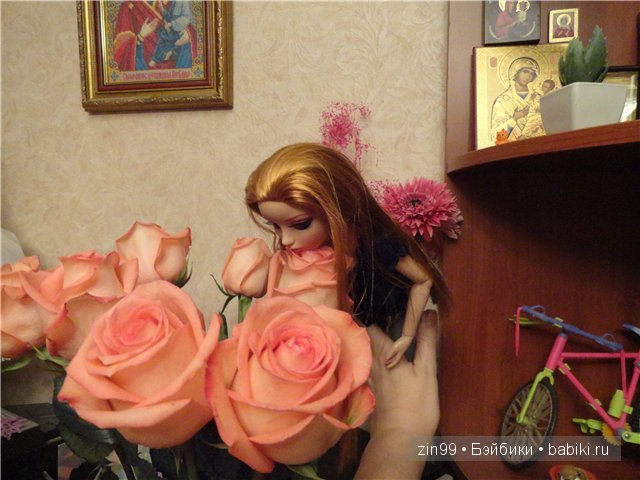 Essential Amber Collection от Robert Tonner 2012 года,и язык цветов