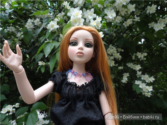 Essential Amber Collection от Robert Tonner 2012 года,и язык цветов