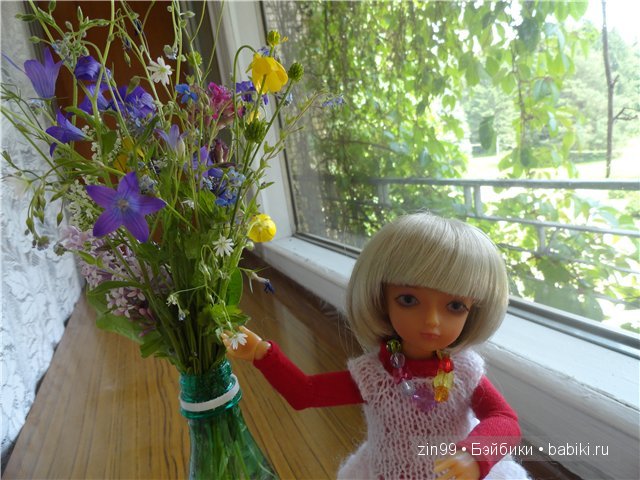 Essential Amber Collection от Robert Tonner 2012 года,и язык цветов