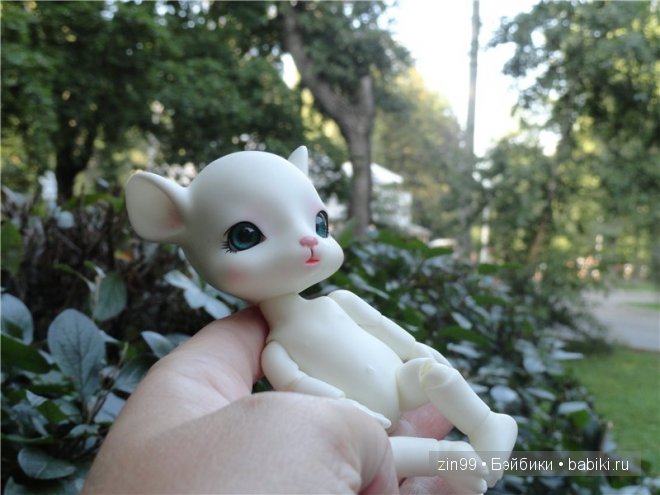 Прогулка по парку Сокольники в Москве в компании с Мышонком