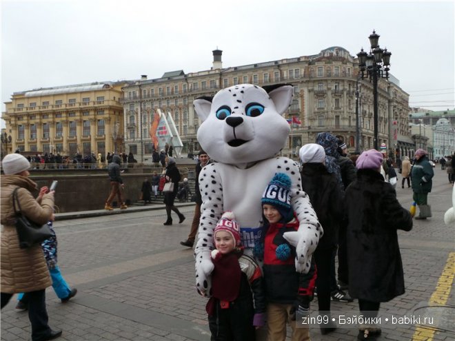 Прогулка Пенни Galoob Baby Face по праздничным ярмаркам в Москве