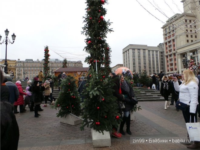 Прогулка Пенни Galoob Baby Face по праздничным ярмаркам в Москве