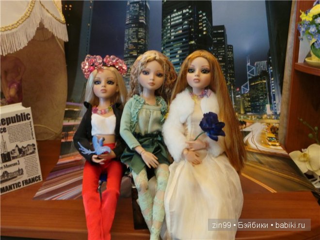 Amber Essential Tonner и Ellowyne Tonner dolls на прогулке, и дома