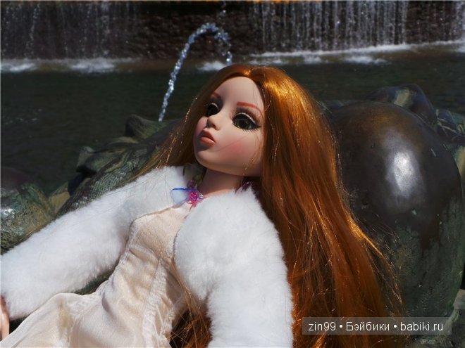 Amber Essential Tonner и Ellowyne Tonner dolls на прогулке, и дома