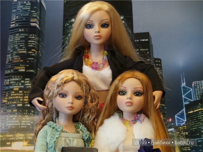 Amber Essential Tonner и Ellowyne Tonner dolls на прогулке, и дома