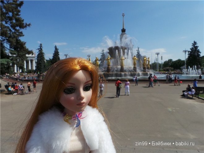 Amber Essential Tonner и Ellowyne Tonner dolls на прогулке, и дома