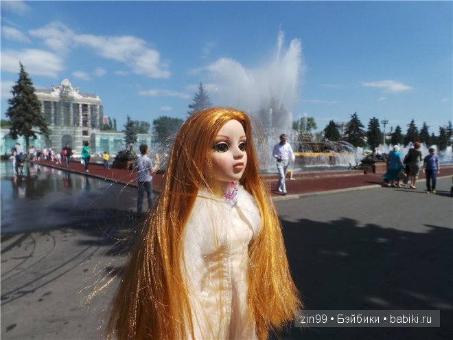 Amber Essential Tonner и Ellowyne Tonner dolls на прогулке, и дома