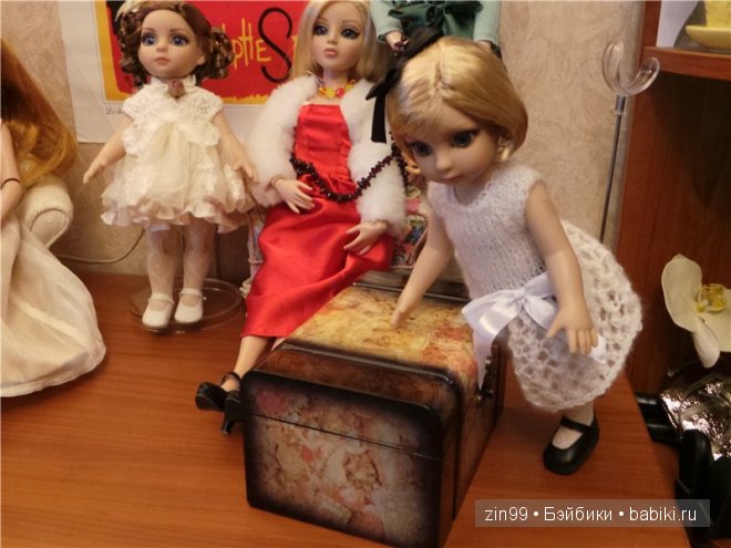 Куклы от Тоннер Perfect Impressions Patsy и Patsy Basic дома знакомятся с остальными девочками