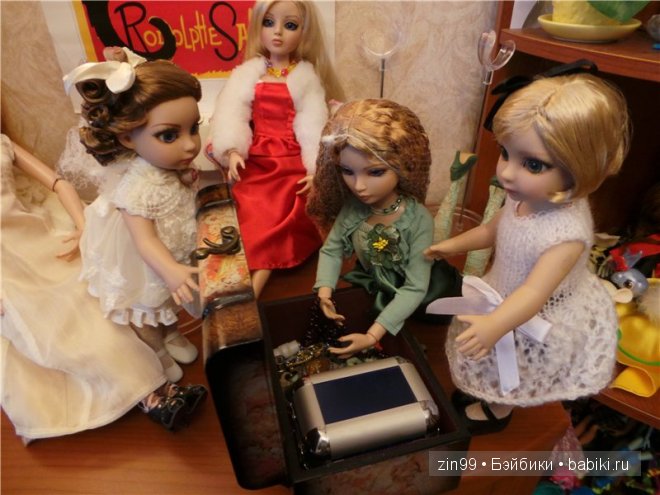 Куклы от Тоннер Perfect Impressions Patsy и Patsy Basic дома знакомятся с остальными девочками