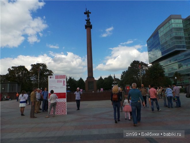 По бульварам и улицам Москвы с куклами Cabbage Patch Kids dolls