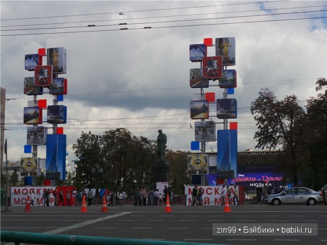 По бульварам и улицам Москвы с куклами Cabbage Patch Kids dolls