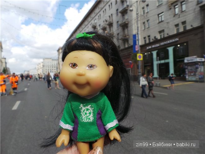 По бульварам и улицам Москвы с куклами Cabbage Patch Kids dolls