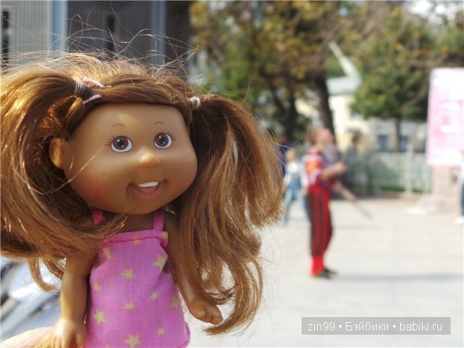 По бульварам и улицам Москвы с куклами Cabbage Patch Kids dolls