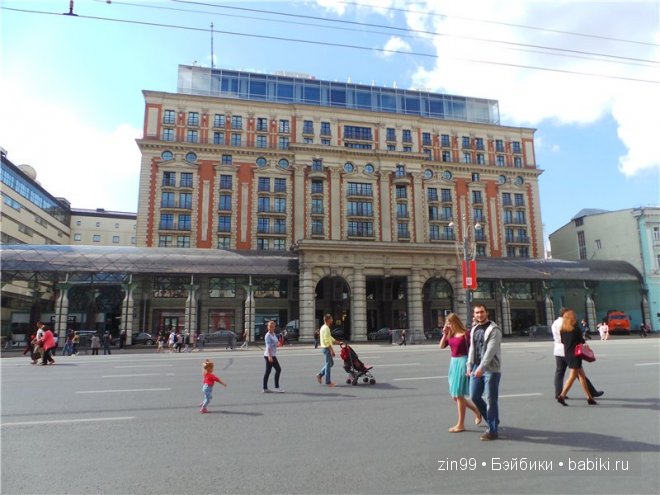 По бульварам и улицам Москвы с куклами Cabbage Patch Kids dolls