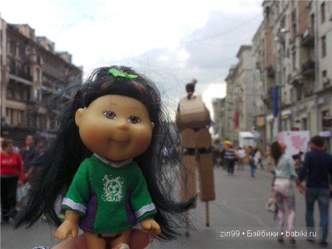 По бульварам и улицам Москвы с куклами Cabbage Patch Kids dolls