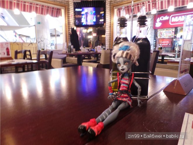 Монстры Хай Moster High. Кошки против Волков (фото 2)